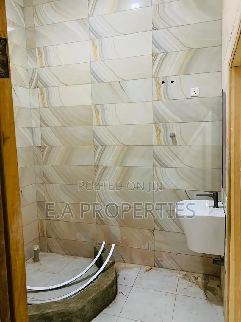 1bdrm Apartment in E A Properties, Malejor for rent
