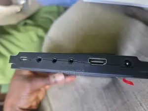 7inches High Definition Camera Monitor Hdmi Battery
