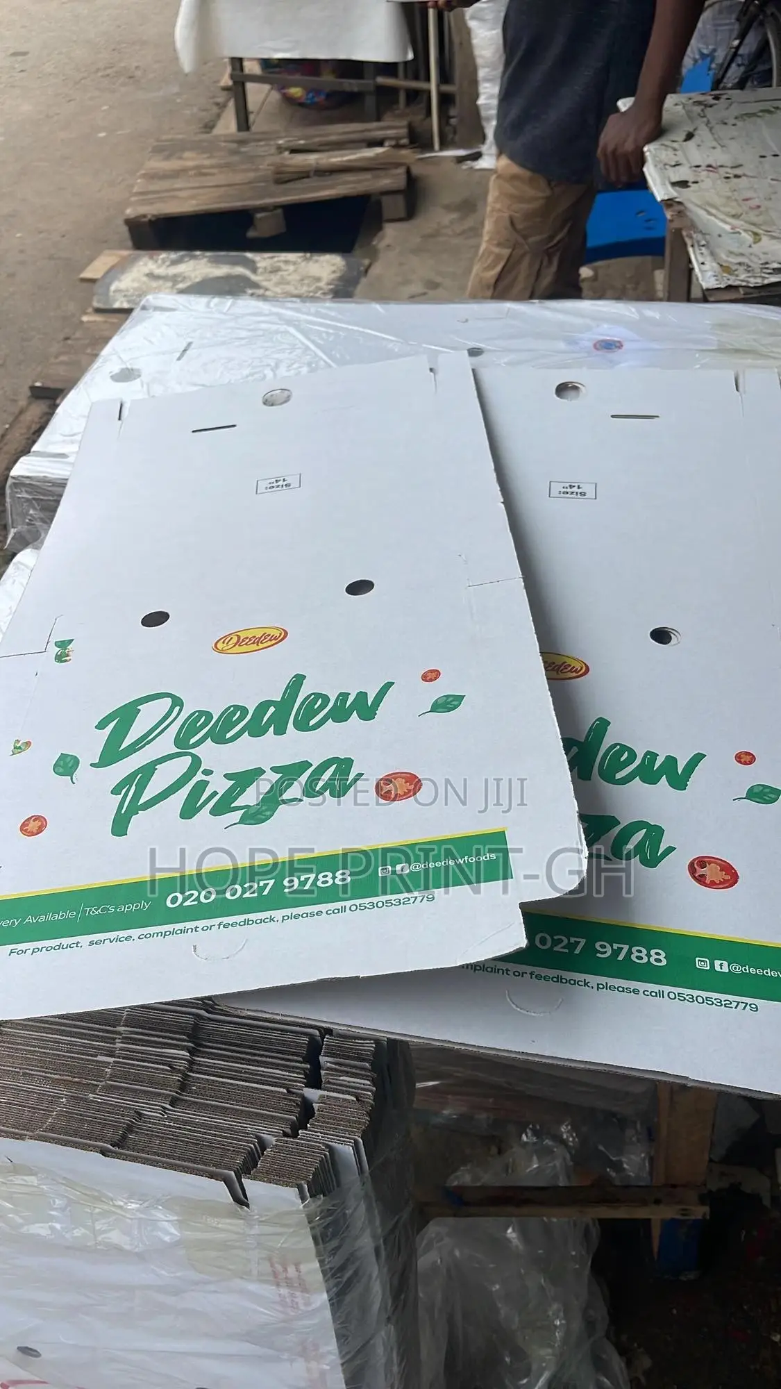 Customized Pizza Boxes Promoting