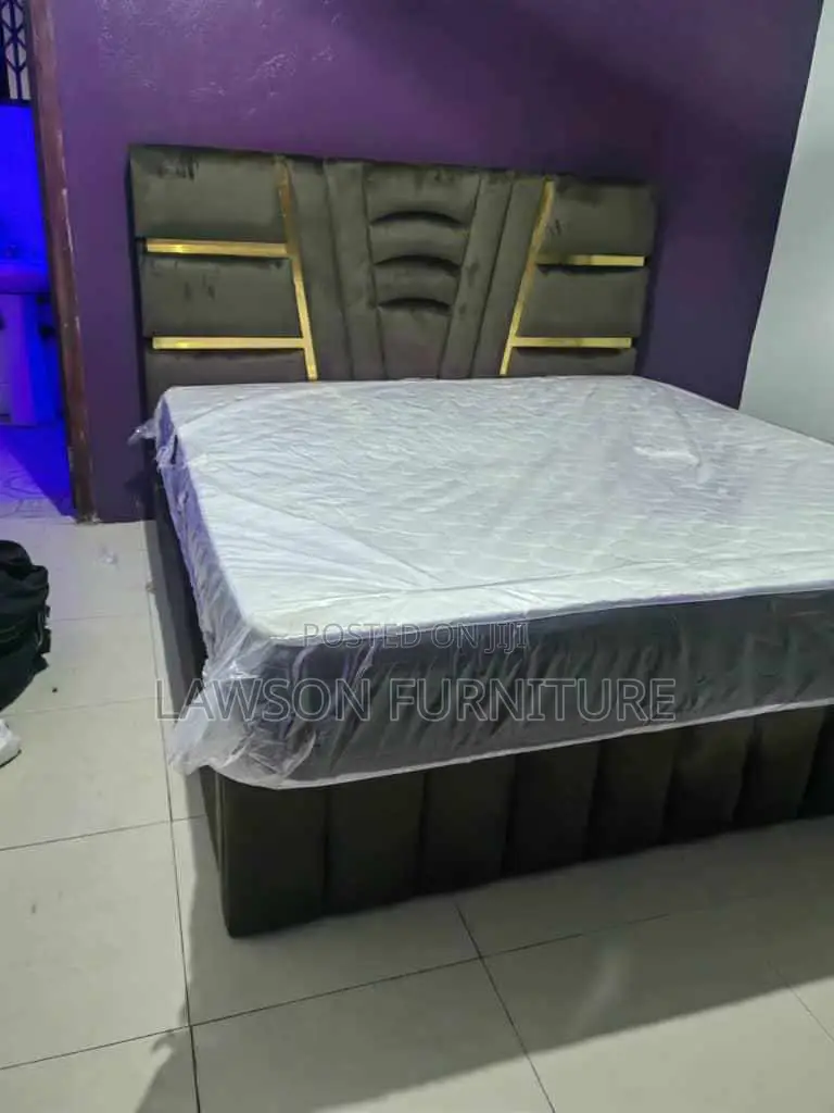 Queen Size Bed With Mattress