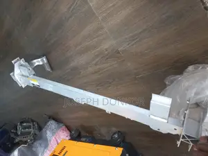 CLA 250 Radiator Support