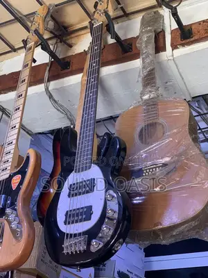 Ibanez Active Bass Guitar (Black)
