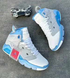 Air Jordan 6 University Blue