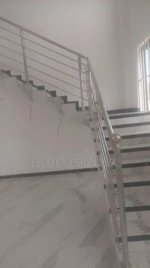 5bdrm House in Palcity Estate, Kumasi Metropolitan for sale