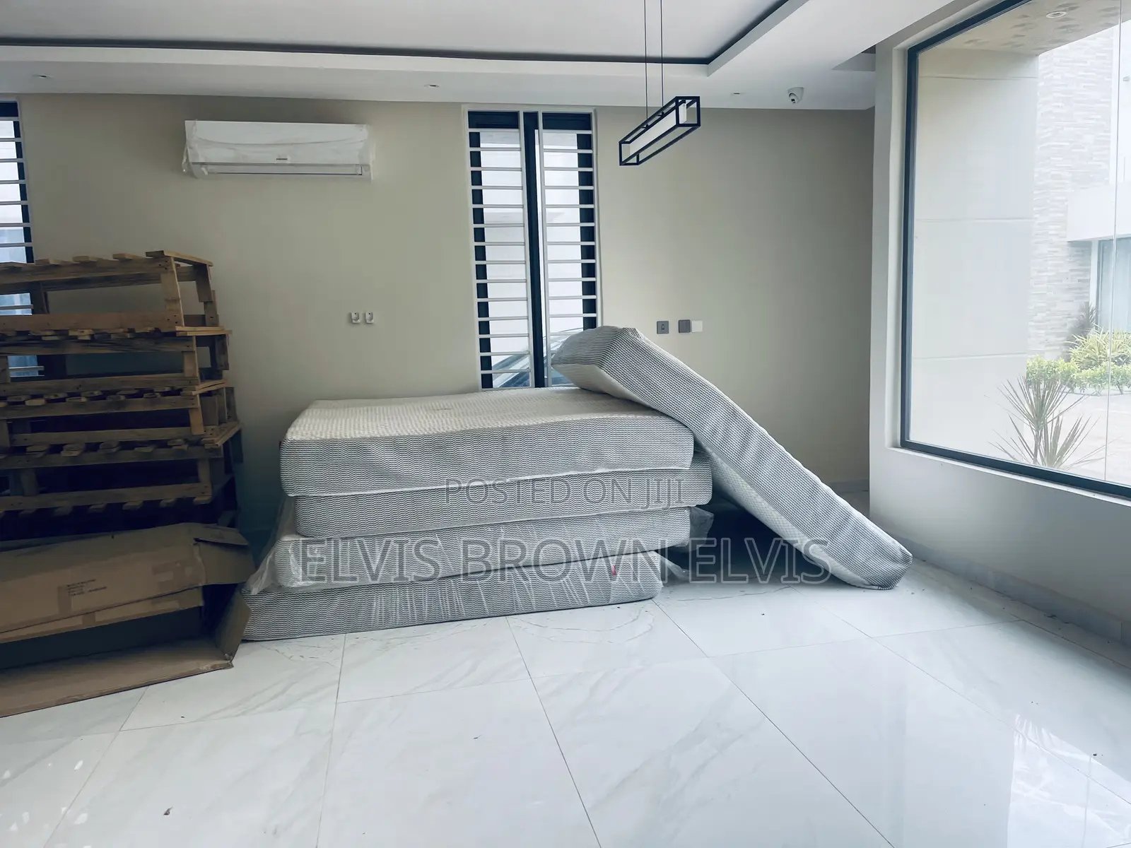 4bdrm Townhouse/Terrace in Nanajucntion, Ashaley Botwe for sale