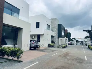 4bdrm Townhouse/Terrace in Nanajucntion, Ashaley Botwe for sale