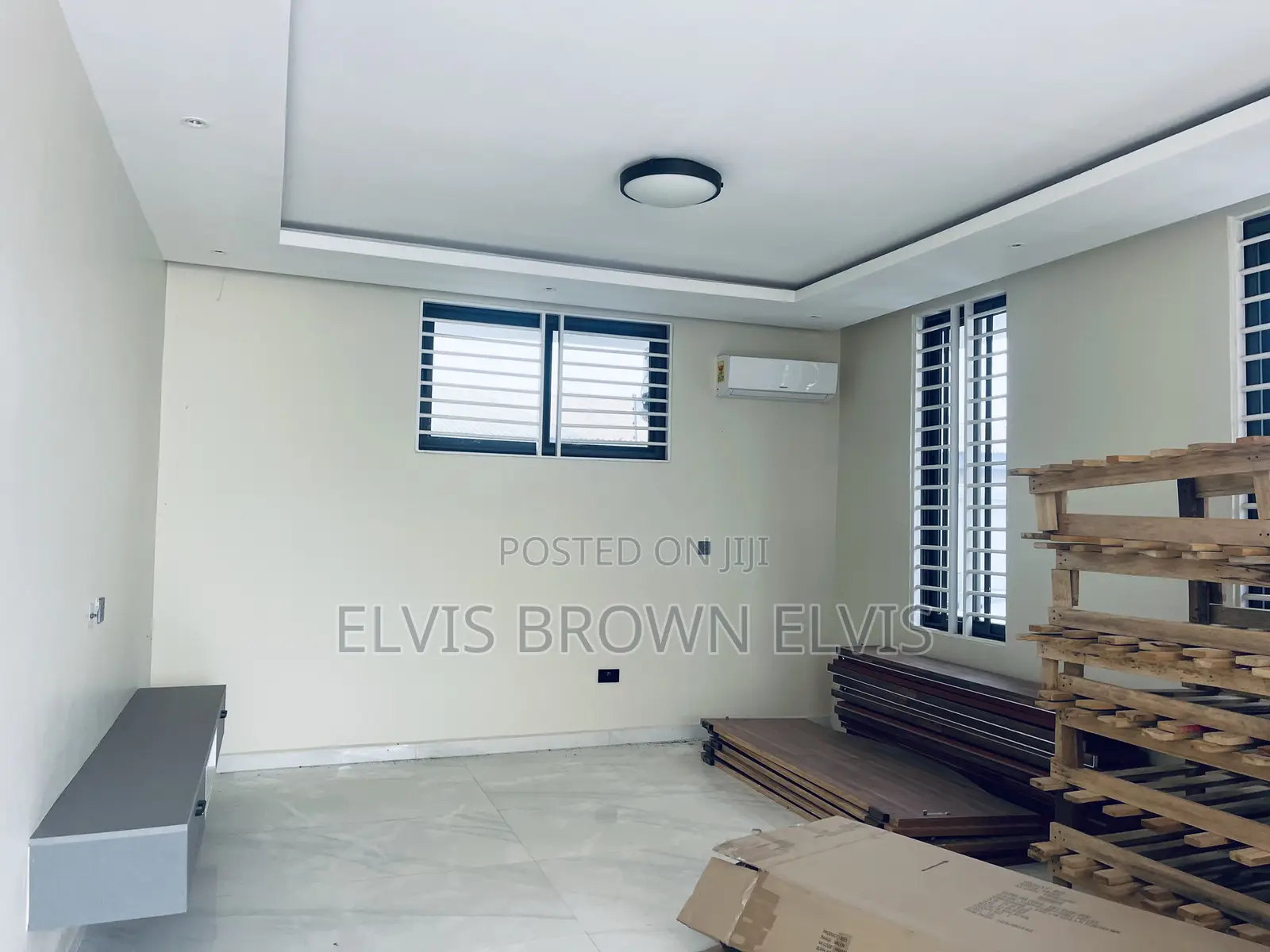 4bdrm Townhouse/Terrace in Nanajucntion, Ashaley Botwe for sale