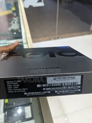 New Samsung Galaxy Z Fold4 256 GB Purple