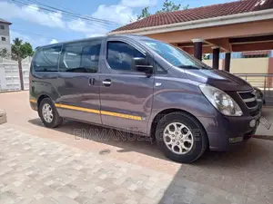 Mini Van for Rent (Starex Bus) - 11 Seater