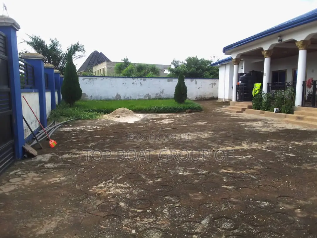 Furnished 6bdrm House in Sokoban Wood Village, Kumasi Metropolitan