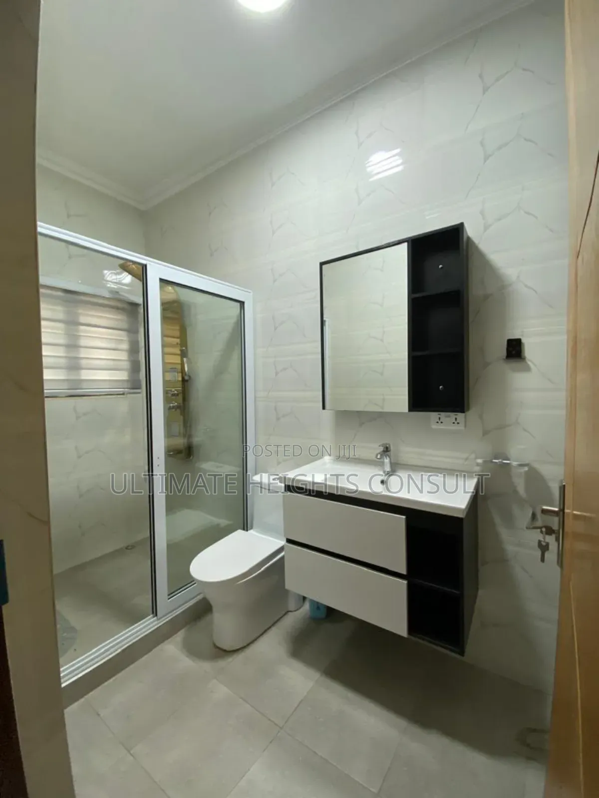 3bdrm Apartment in Achimota, Tesano for rent