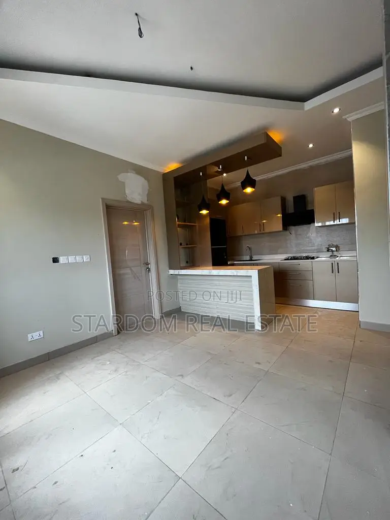 4bdrm Duplex in Spintex for sale