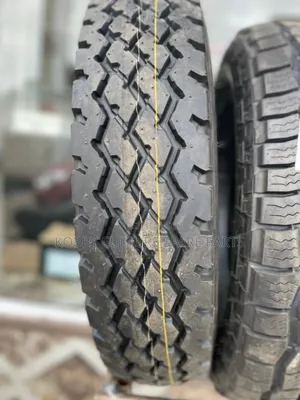 Original Dunlop 7.50 R16lt Truck Tyres Available