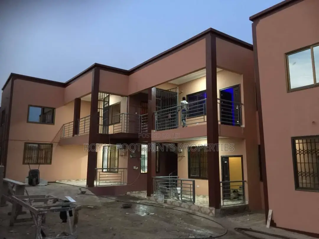 10bdrm Apartment in Royal Footprints, Kwabenya for sale