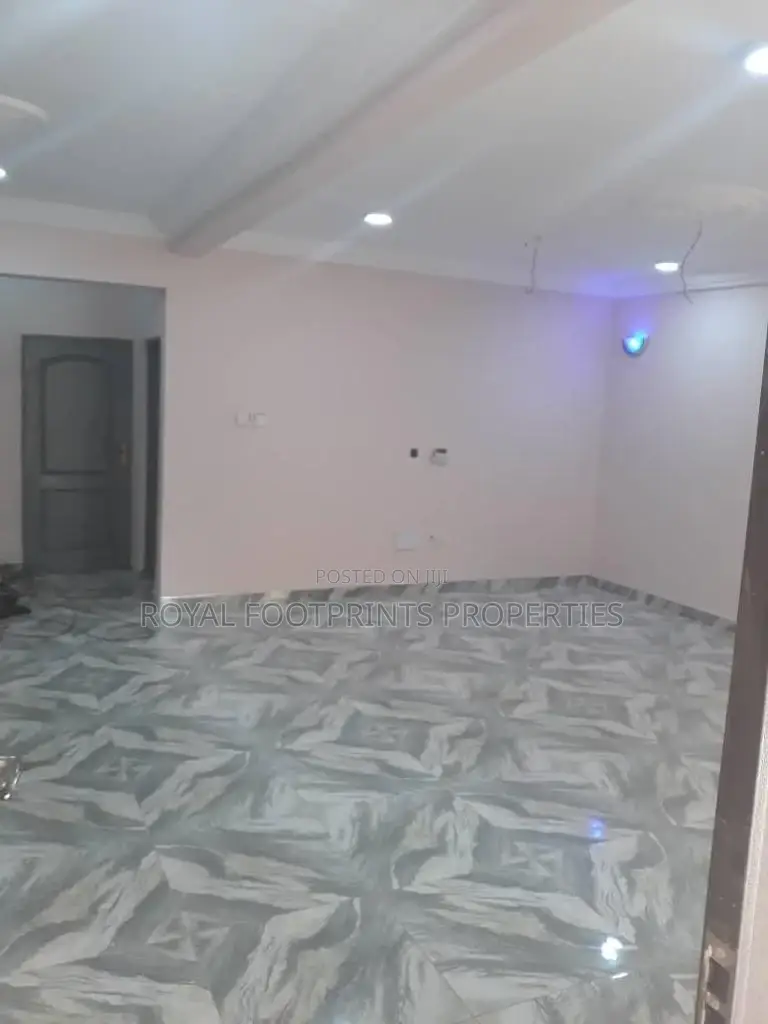 10bdrm Apartment in Royal Footprints, Kwabenya for sale