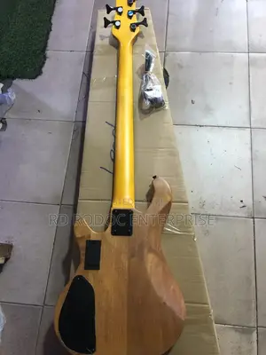 Bass Active Guitar