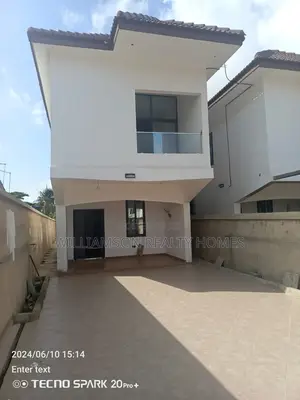 3bdrm House in Community 18 Area, Spintex for rent