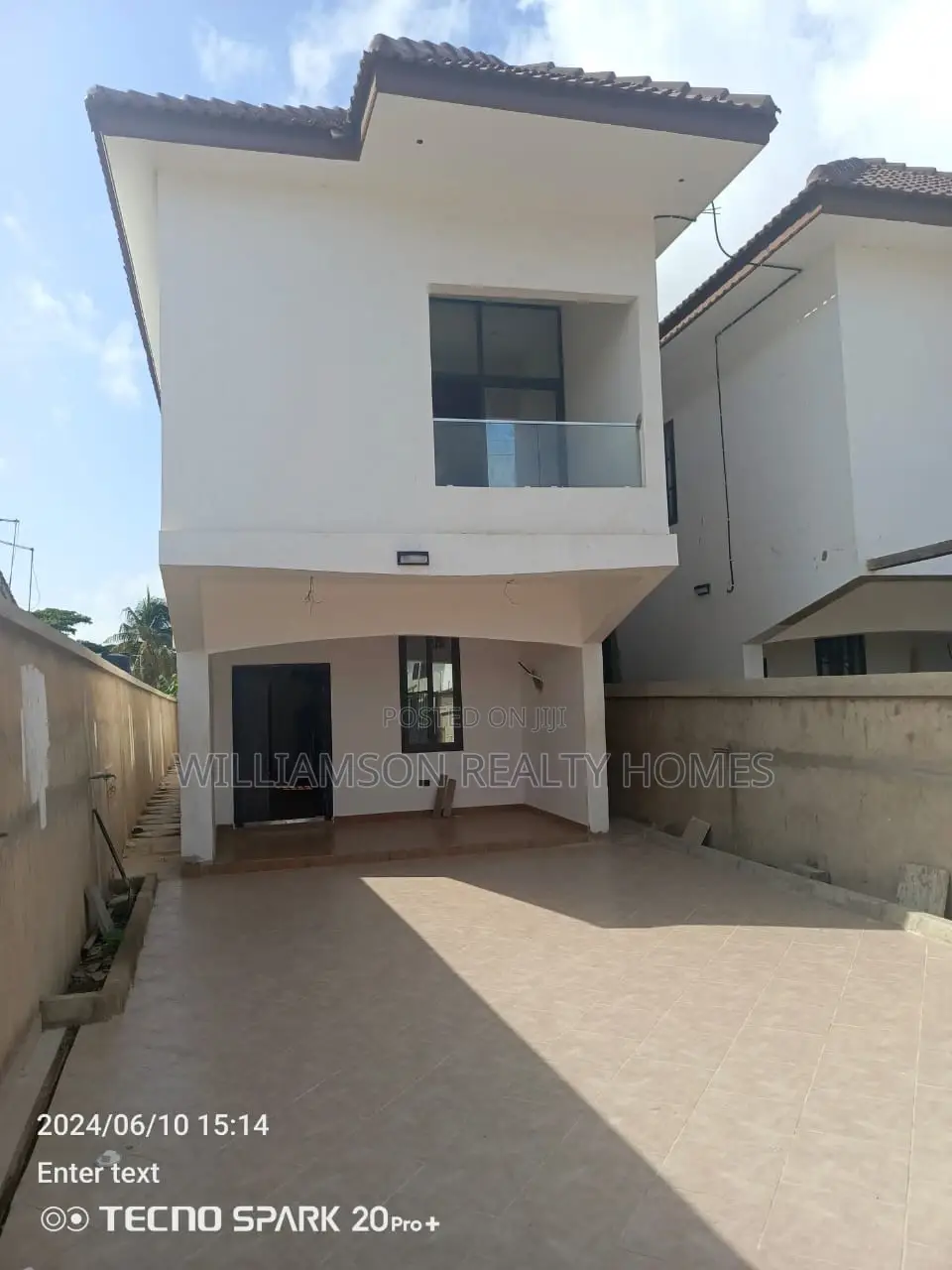 3bdrm House in Community 18 Area, Spintex for rent