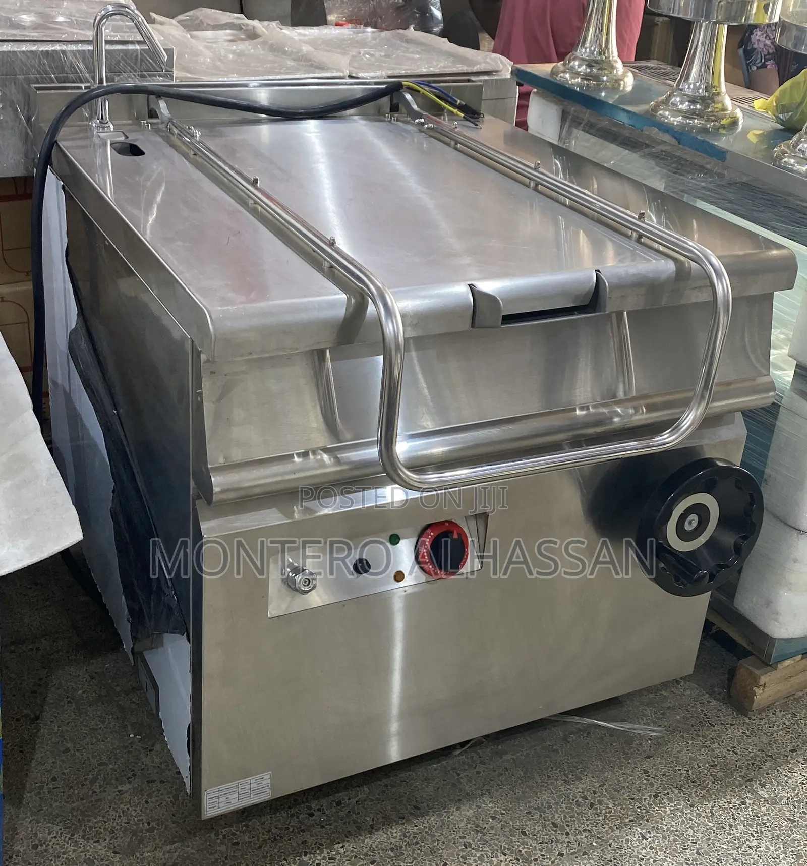 Tilting Pan 80liters
