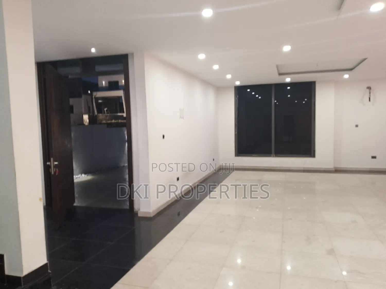 5bdrm House in Dki Properties, East Legon for sale