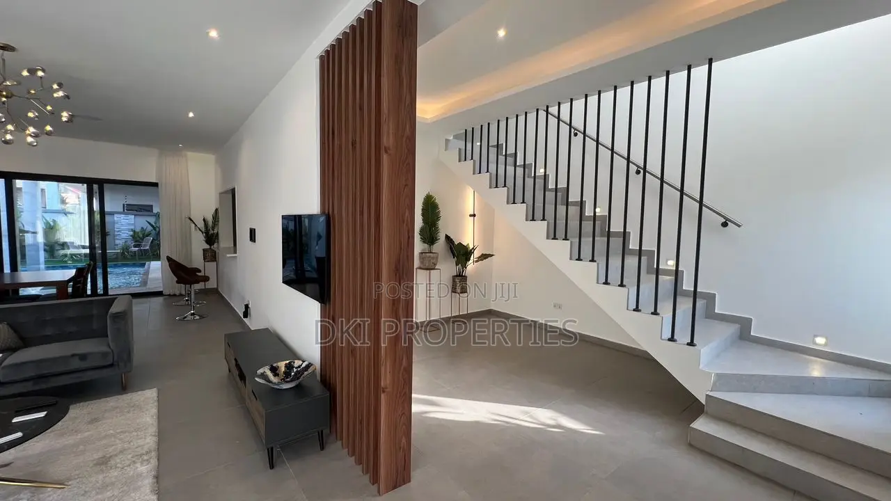 3bdrm House in Dki Properties, East Legon for sale