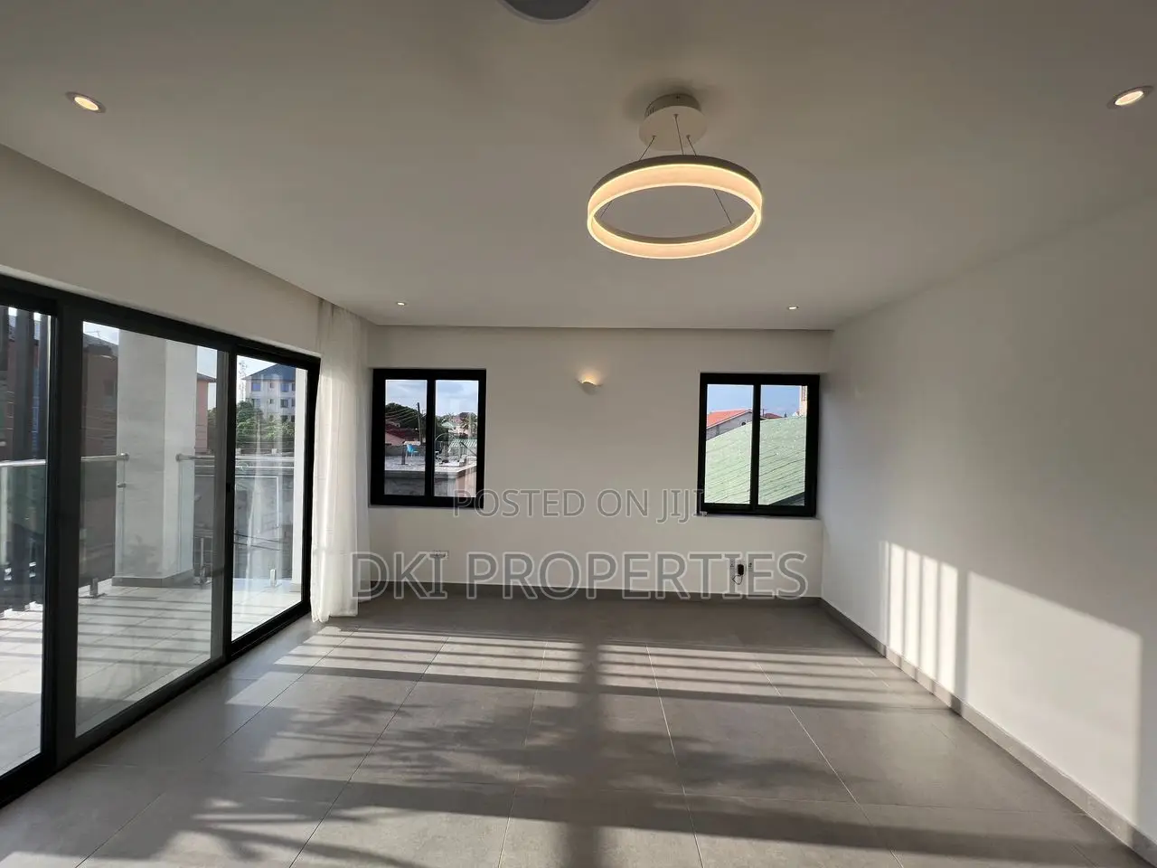 3bdrm House in Dki Properties, East Legon for sale