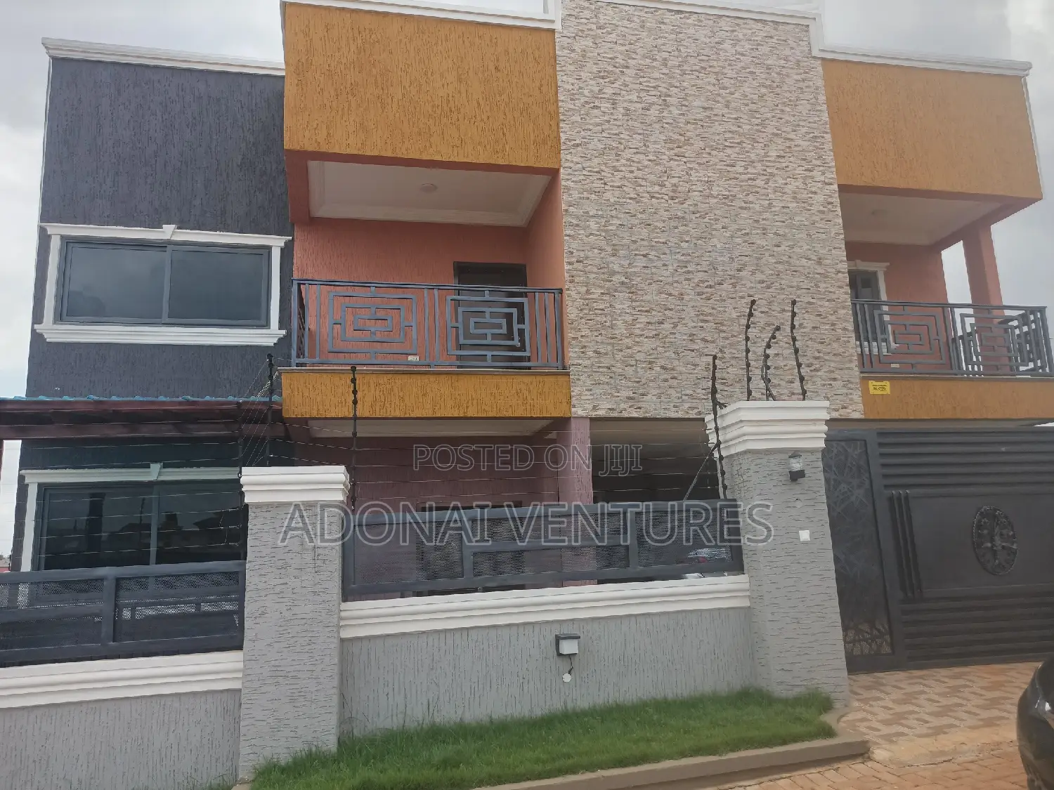 One Plot of Land for Sale at Santasi Anyinam