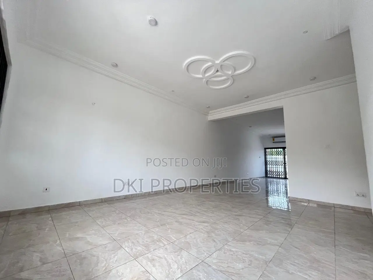 3bdrm House in Dki Properties, East Legon for rent