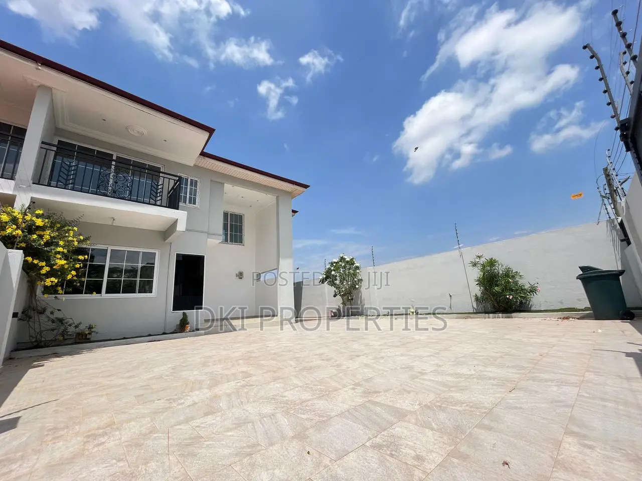 3bdrm House in Dki Properties, East Legon for rent