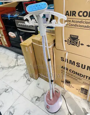 Adorable SC-618 2000W Electric Garment Steamer.