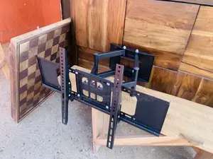 Full Motion Felixible Tv Mount for 32-75 Inch .