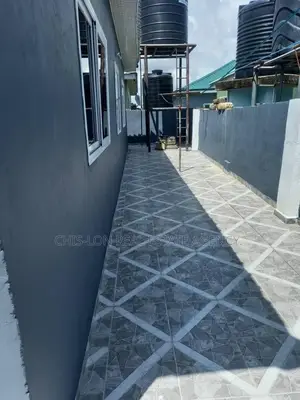 3bdrm House in Kasoa Roma for sale