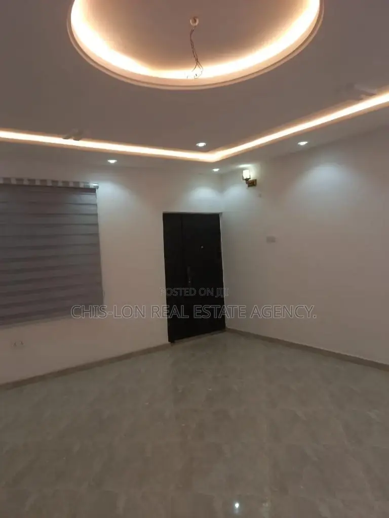 3bdrm House in Kasoa Roma for sale