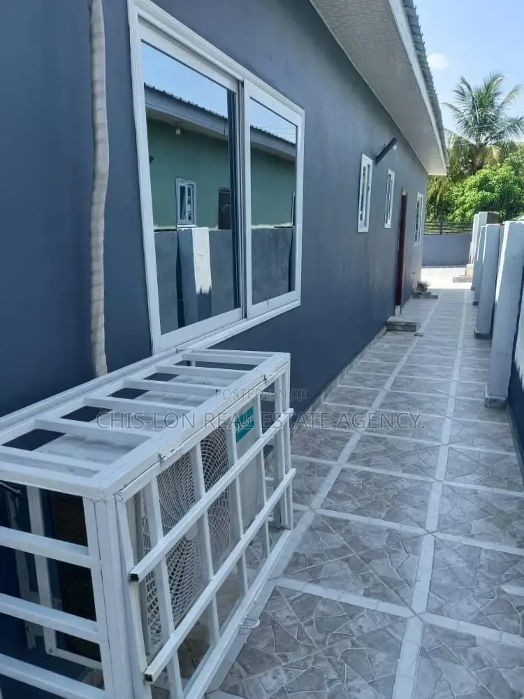 3bdrm House in Kasoa Roma for sale