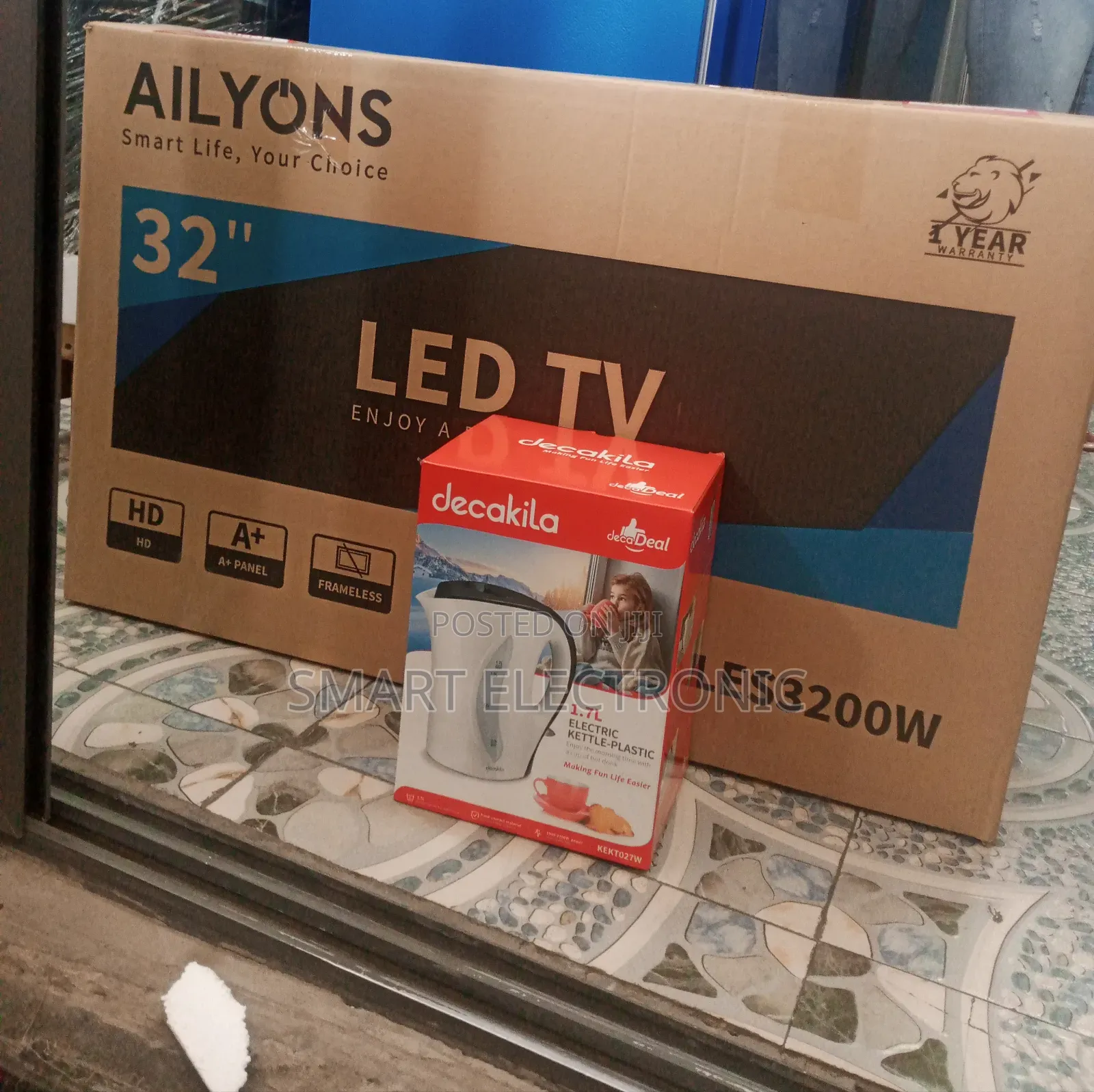 32inches Ailyons New Digital Satellite Television New Tv