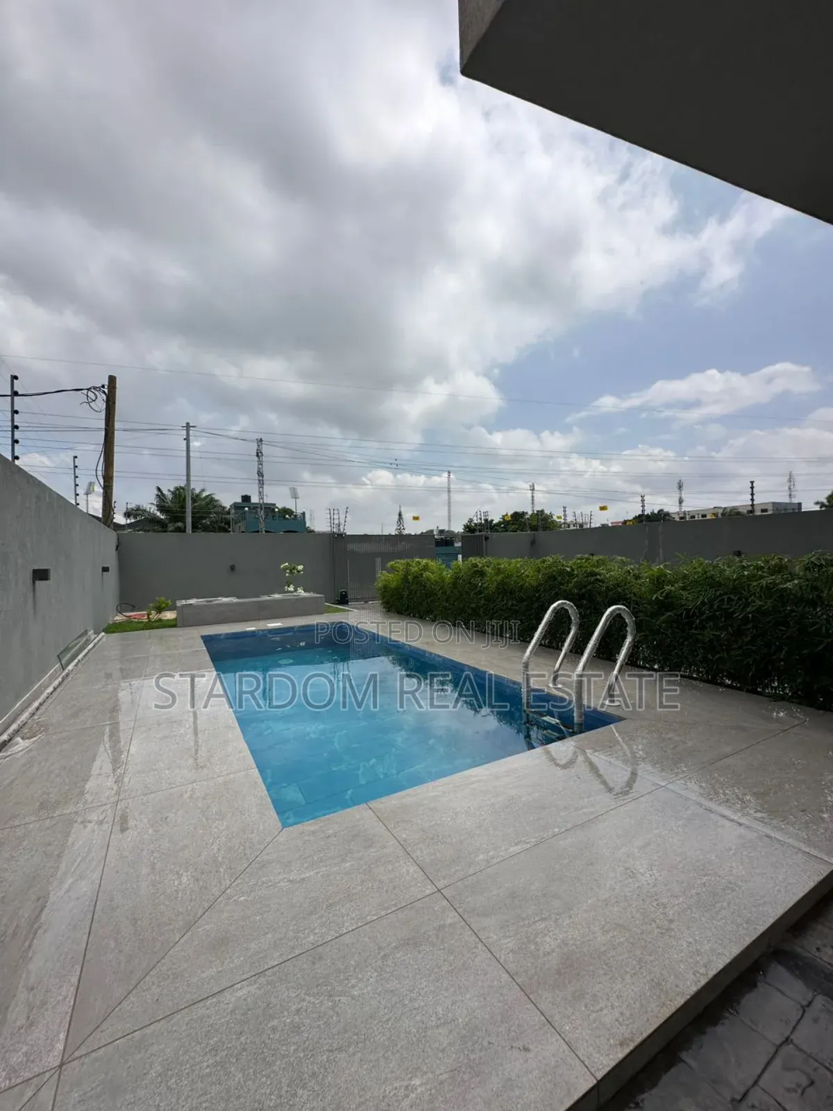 4bdrm Duplex in East Legon for rent