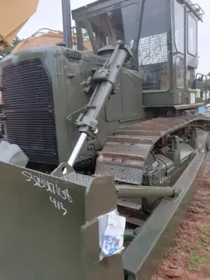 D7G Bulldozer With Rapper and Hunch on Sale Only