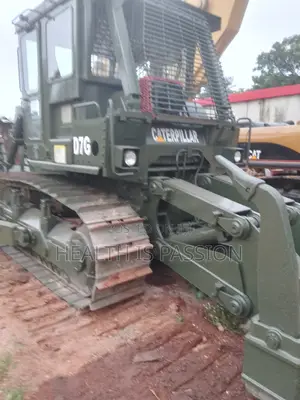 D7G Bulldozer With Rapper and Hunch on Sale Only