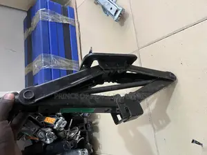 Samsung and Renault Universal Floor Jack Manual
