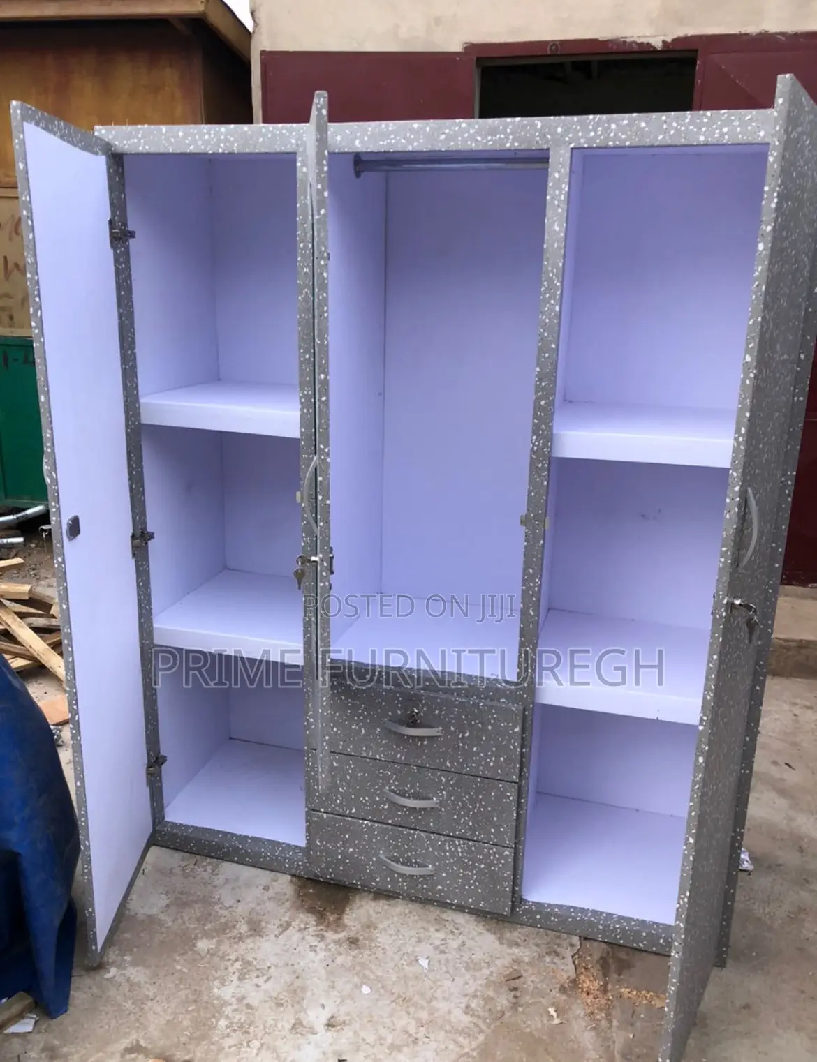 3 in 1 Wardrobe With Dressing Mirror