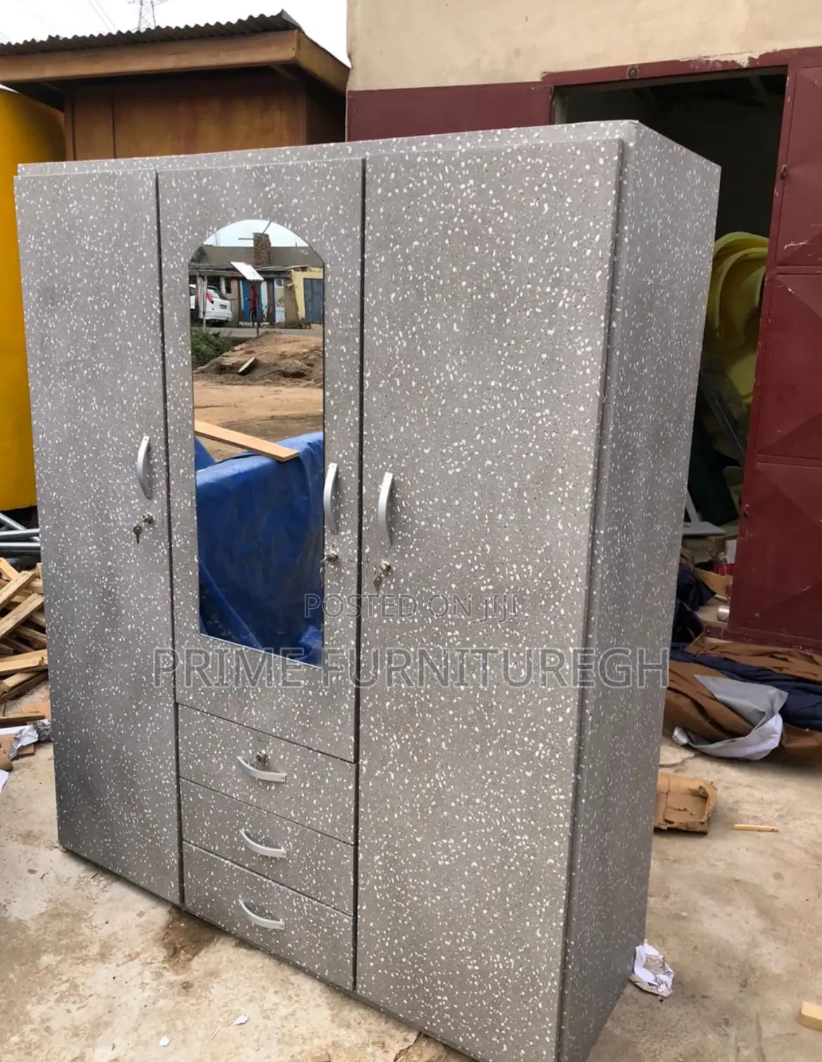 3 in 1 Wardrobe With Dressing Mirror