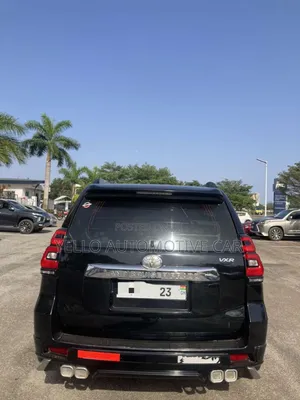 Rent Toyota Landcruiser Prado Chauffeured