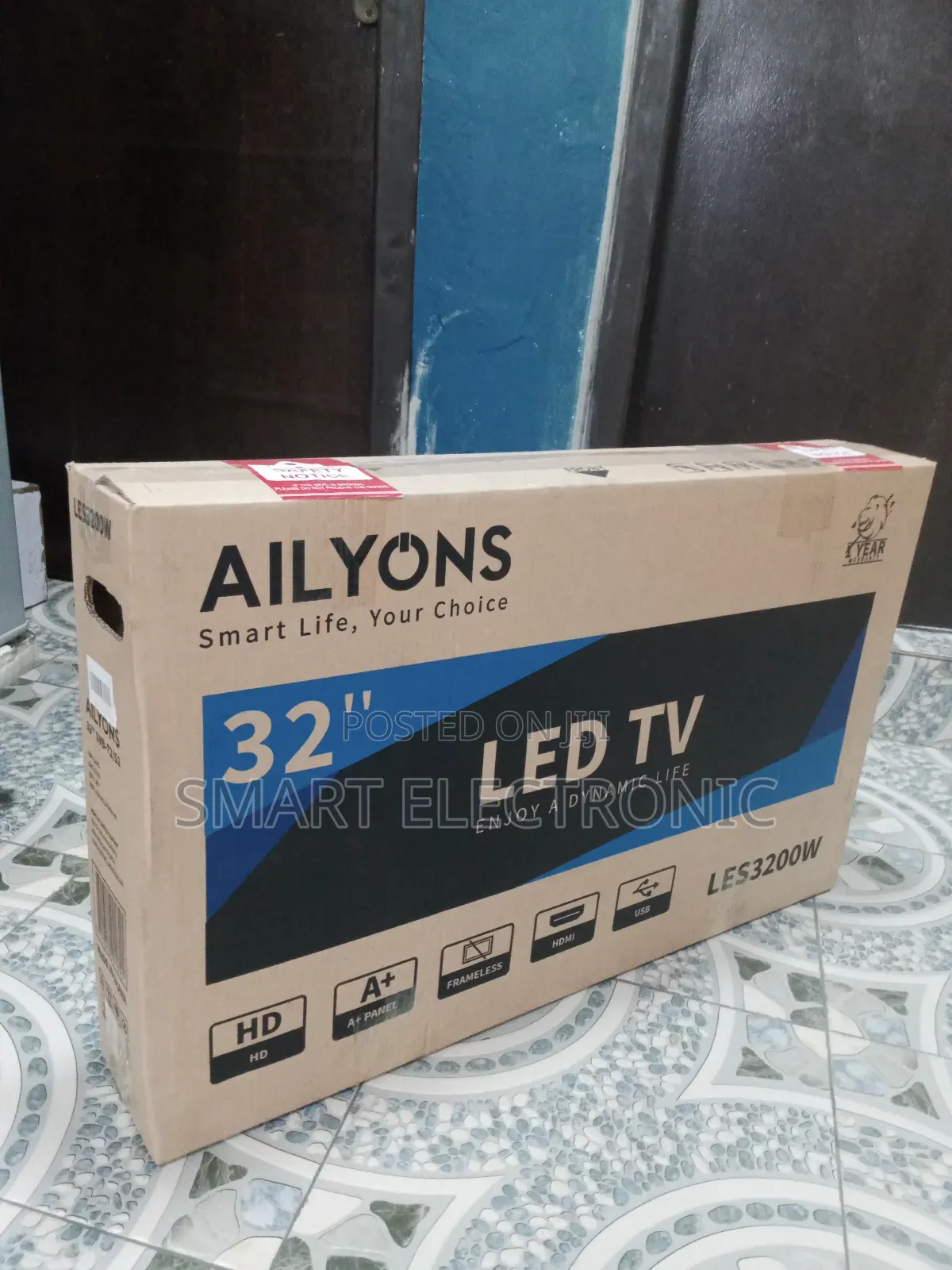 Ailyons Television 32inches Digital Satellite Television