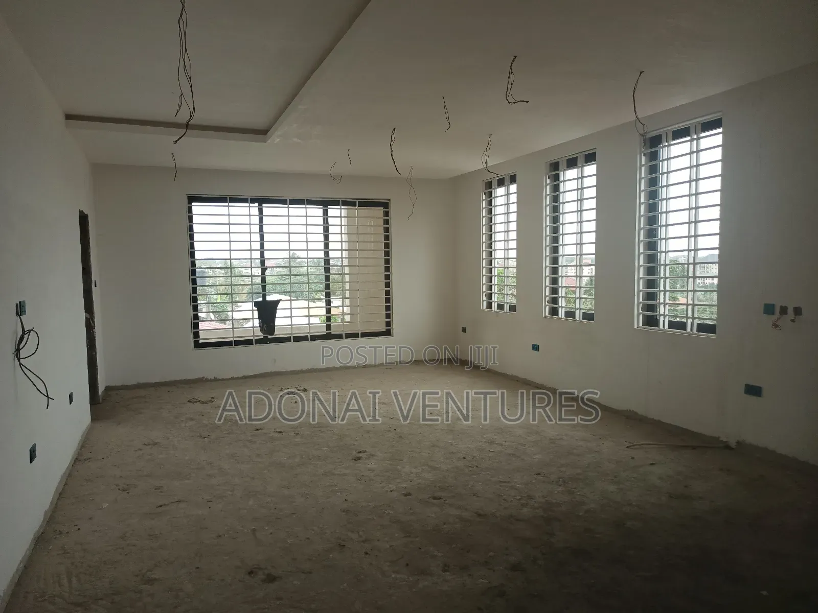 5bdrm House in Santasi Anyinam, Kumasi Metropolitan for sale
