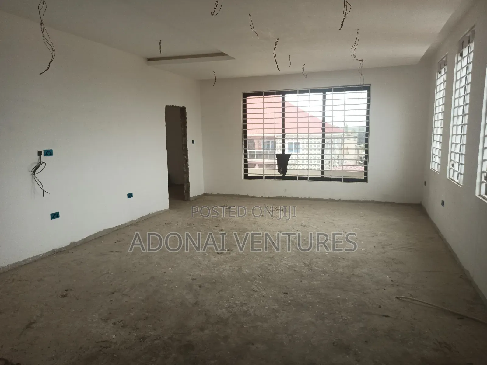 5bdrm House in Santasi Anyinam, Kumasi Metropolitan for sale