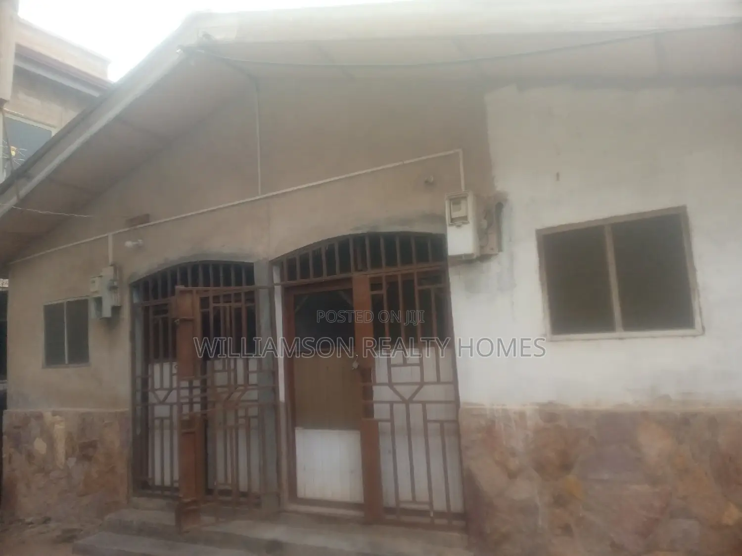 1bdrm Apartment in Community 18 Area, Spintex for rent