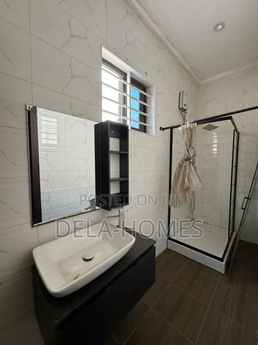 Three Bedroom Self Compond for Rent at Ashaley Botwe.