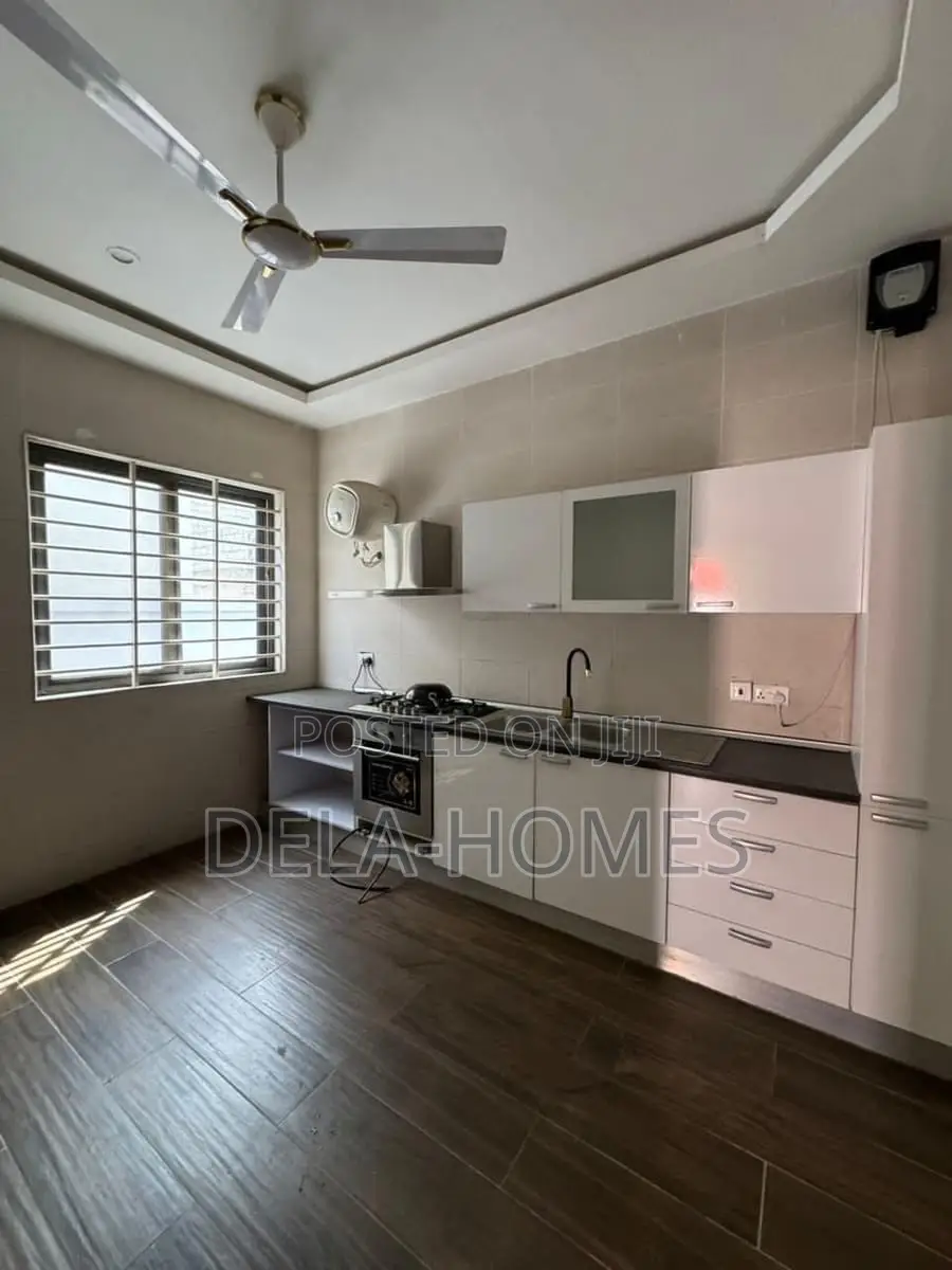 Three Bedroom Self Compond for Rent at Ashaley Botwe.