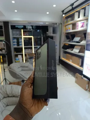 New Apple iPhone 13 Pro Max 128 GB Green