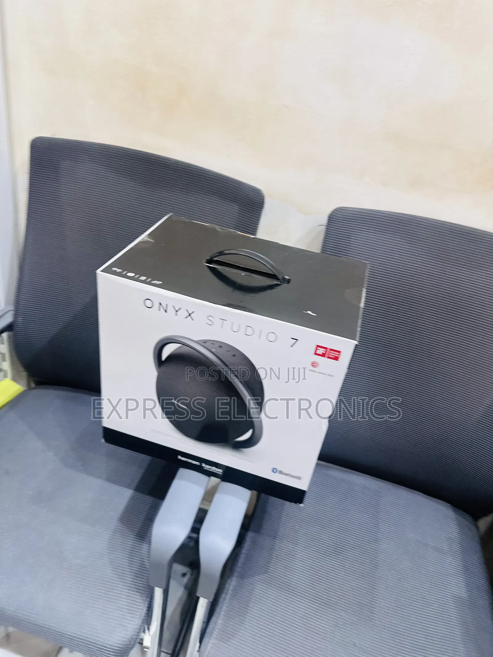 Quality Yet Affordable Onyx 7 Studio Harman Kardon
